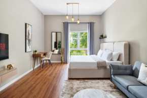 Chic studio near metro at Discovery Gardens